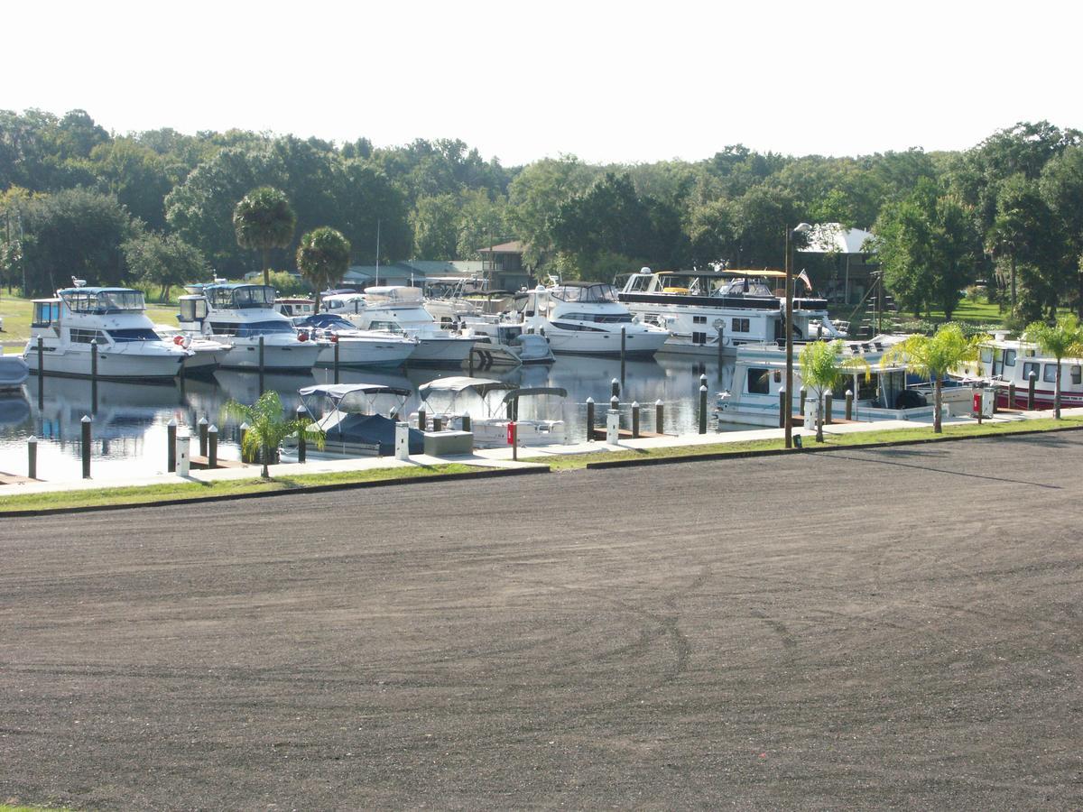 Astor Big River Marina & Lodge מראה חיצוני תמונה